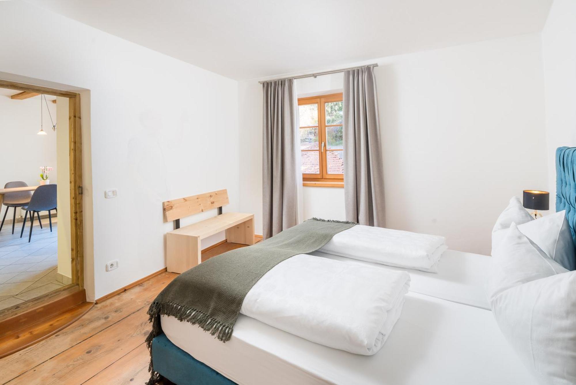 Hotel Greif Malles Venosta Exterior photo